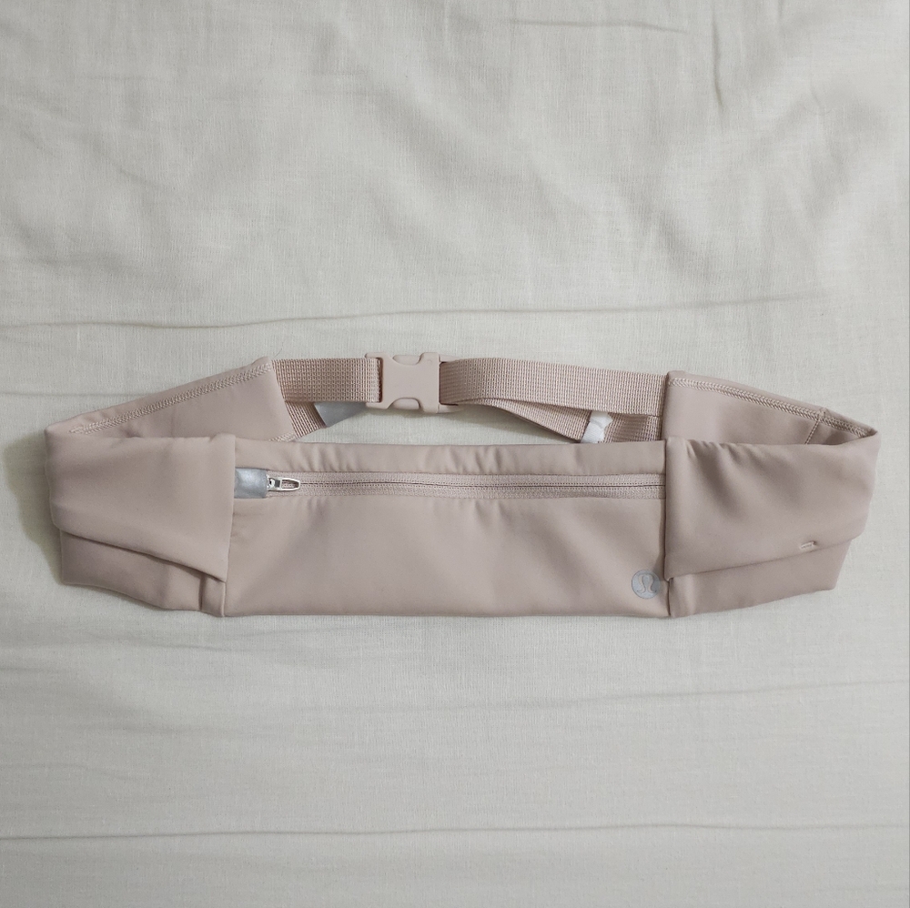 Lululemon Fast and Free Run Belt Bag - Misty Pink (S/M)